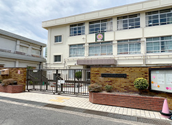 城内小学校